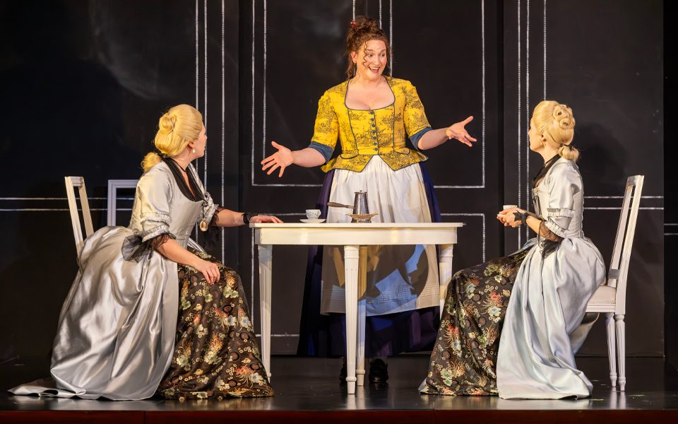 Review Martin Dreyers Verdict On Opera North Cos Fan Tutte Leeds